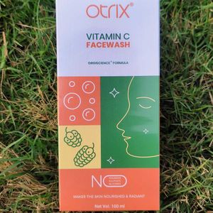 OTRIX Vitamin C Facewash