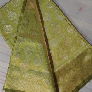 Parrot Green Banarasi Silk Saree With Earrings