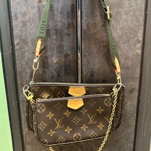 Auth Louis Vuitton Multi Accessories Pochette