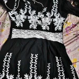 Women Black Ravishing New kurti - Amazing Design