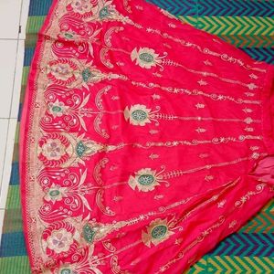 Festjve Lehenga