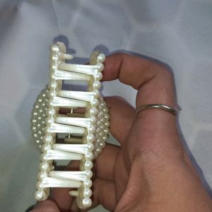 Pearl Claw Clip