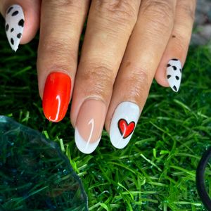 Red Heart ❤️ Press On Nails set Of 10