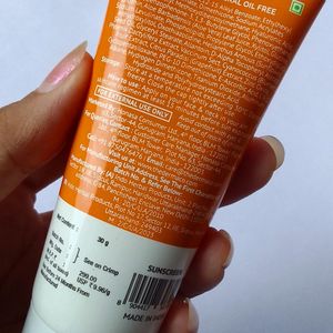 Derma Co 1% Hyaluronic Acid Sunscreen