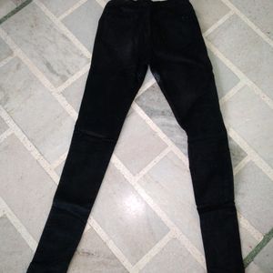 Black Skinny Jeans(Women's)