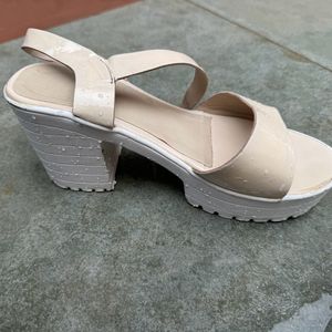 Wedge White In Colour