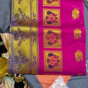 Women Magenta Saree