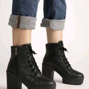 Shoetopia black boots