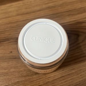 Clinique Moisture Surge