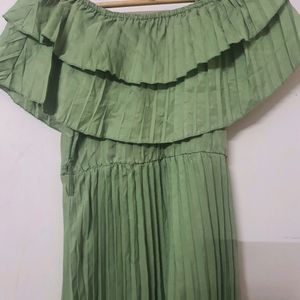 Expandable Shoulder/Off Shoulder Dress