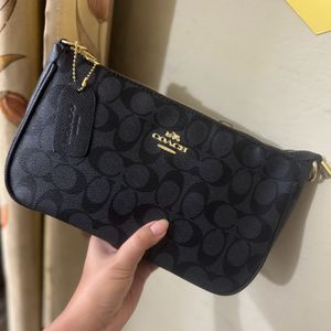 COACH HIGH QUALITY SHOULDER/SLING BAG