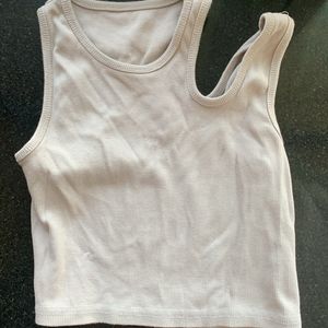 Cute Top With A Cut Out . 30-33 Bust