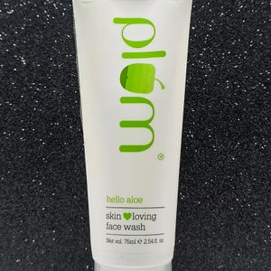 Plum Skin Loving Face Wash