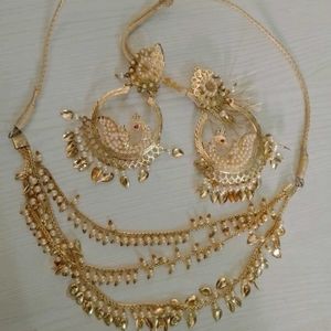 Necklace with earrings