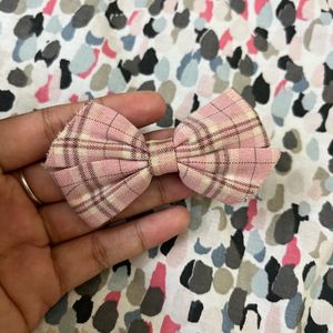 Max Bow Hair Clip