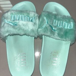 Brand New Puma Flip Flops............