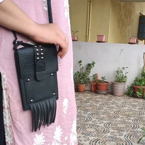 CUTE SLING BAG FOR DAILY USE