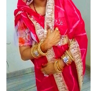 Saree With Unstitched Blouse