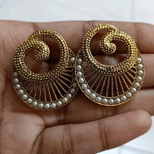 Earings