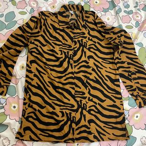 Animal Print crepe shirt