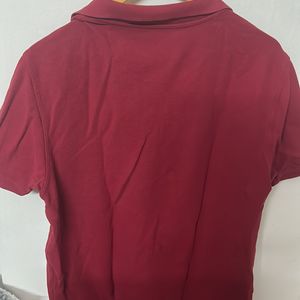 L Red Collar Tshirt