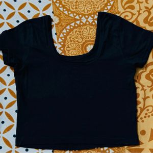 Crop Black Tshirt