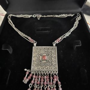 Silver neck piece - never used