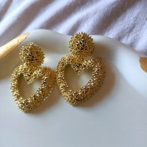 Golden Heart Metal Earring