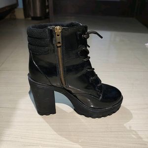 CATWALK branded Boots