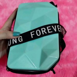 Huge Price Drop💦💦Sling Bag Box Style Brand New💕