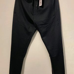 ZUDIO Men's Relaxed Fit Joggers With Zipped Pocket