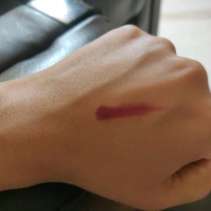 Clinique Burgundy Lipstick