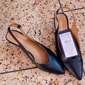 Black Pointed Heels Fyre Rose