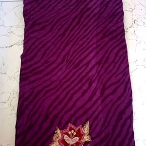 Zari Floral Embroidered Saree Without Blouse