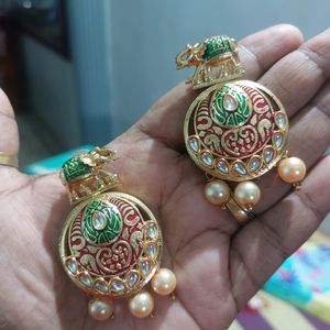 Kundan Necklace Set.