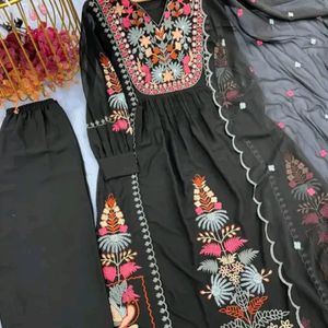 Kurta Pant And Dupatta Set