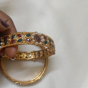 Pearl Kundan Bangles