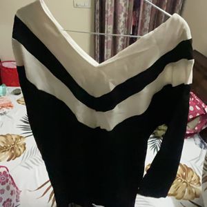 A Cute Black & White Tunic