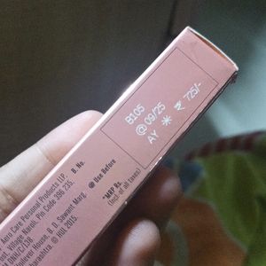 Weightless Matte Mousse Lip And Cheek Color