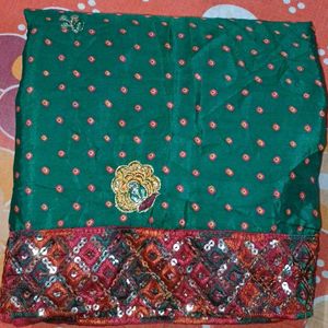 Traditional single dot Bandhej Silk Saree