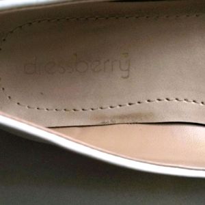 Dressberry Pumps ( Euro 39)