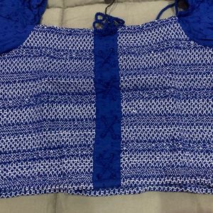 ONLYSlim Fit woven Crop Top with Embroidery