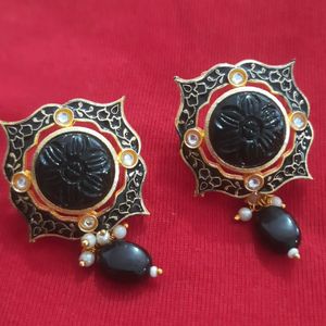 Kundan Earing Studs... BLACK COLOR