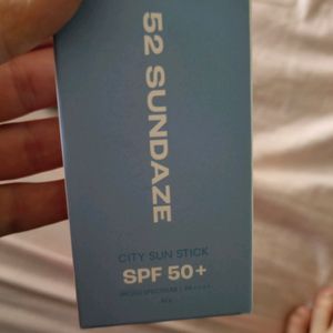 52 Sundaze Viral Sunscreen Stic