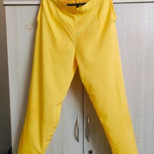 Bright Yellow Trousers/Palazzo (M/32)