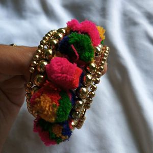 Bracelet pompom