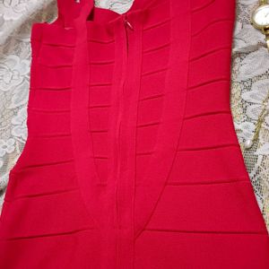 Offerr🛑Hot Red Dress With Slip sleeves🍒