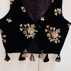 Women Blouse Jacket With Thread And Tari Work