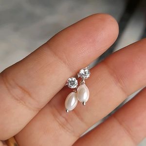 Beautiful New Pearl Earrings