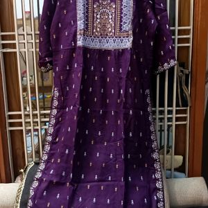 Trending Nyra Kurti